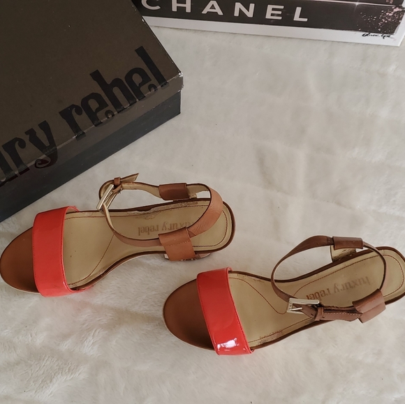 Luxury Rebel Urban Sandals - Picture 5 of 8